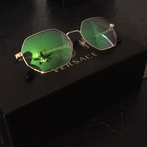 Never used VERSACE Sunglasses - Picture 4 of 6